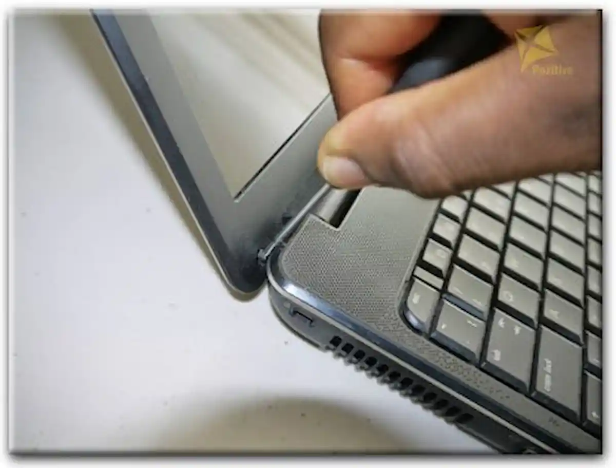 Замена экрана ноутбука Compaq в Москве